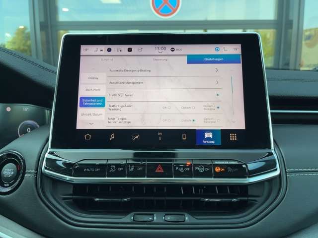 Fahrzeugbild eines Jeep Compass