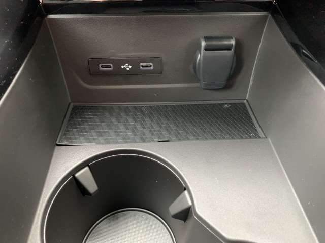 Fahrzeugbild eines Renault Rafale