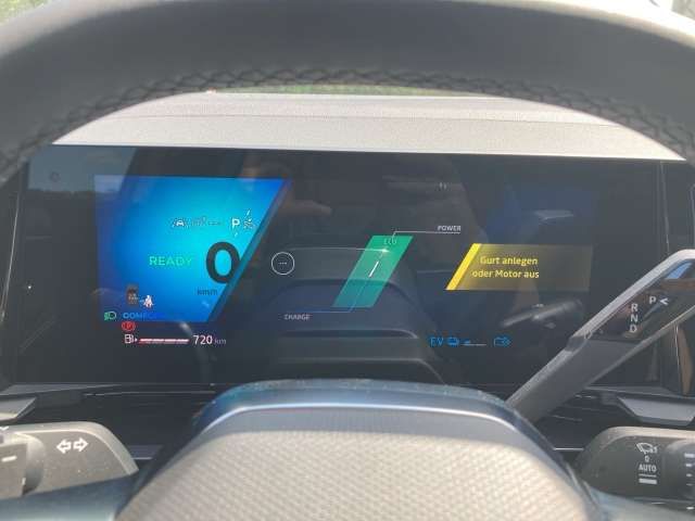 Fahrzeugbild eines Renault Rafale