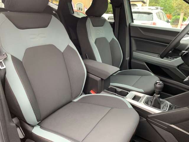 Fahrzeugbild eines Dacia Duster