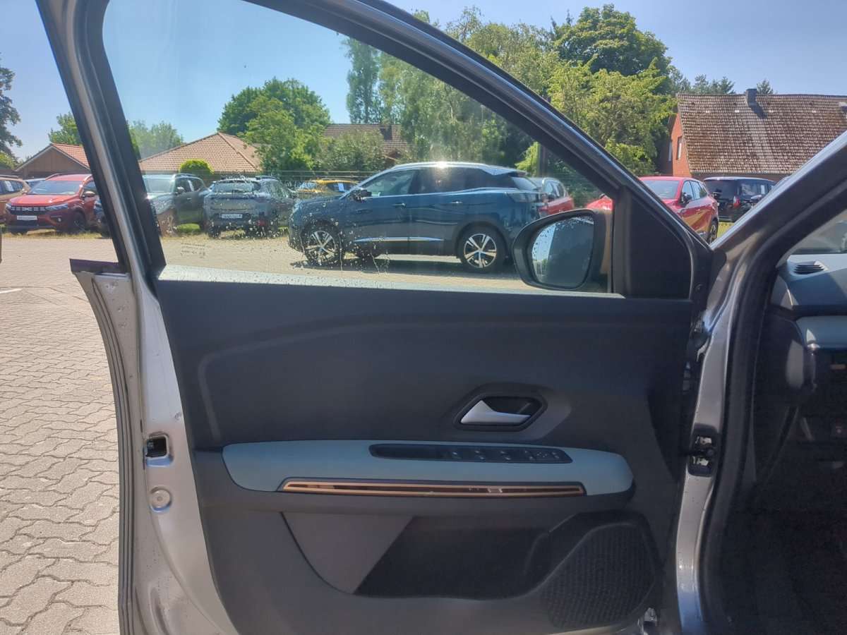 Fahrzeugbild eines Dacia Sandero