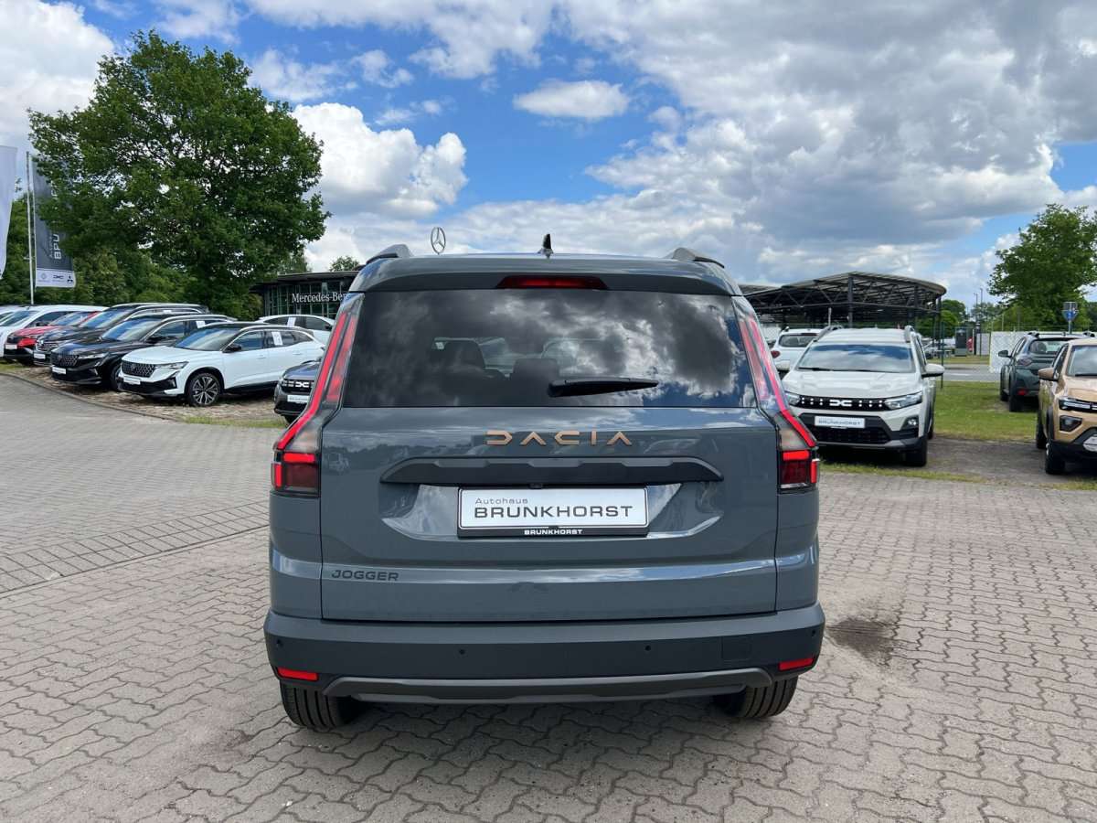 Fahrzeugbild eines Dacia Jogger