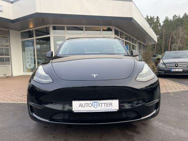 Fahrzeugbild eines TESLA Model Y