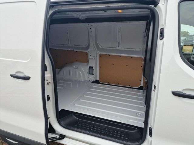 Fahrzeugbild eines Opel Vivaro