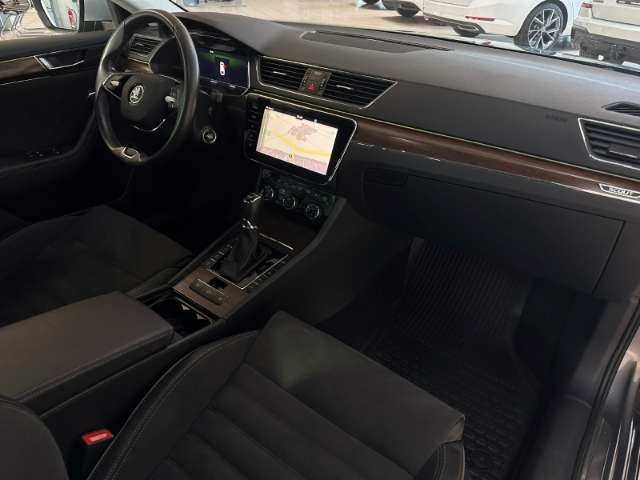 Fahrzeugbild eines Skoda Superb