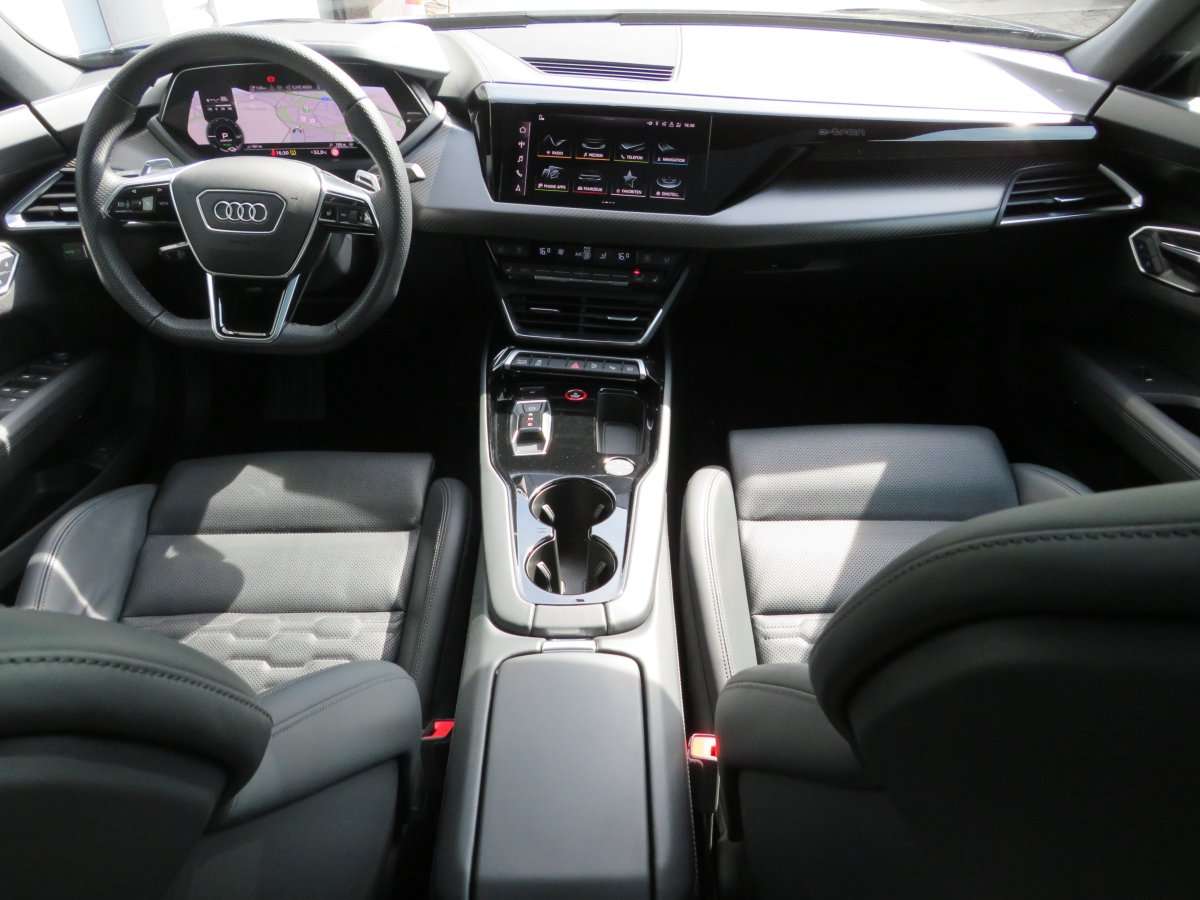 Fahrzeugbild eines Audi e-tron GT