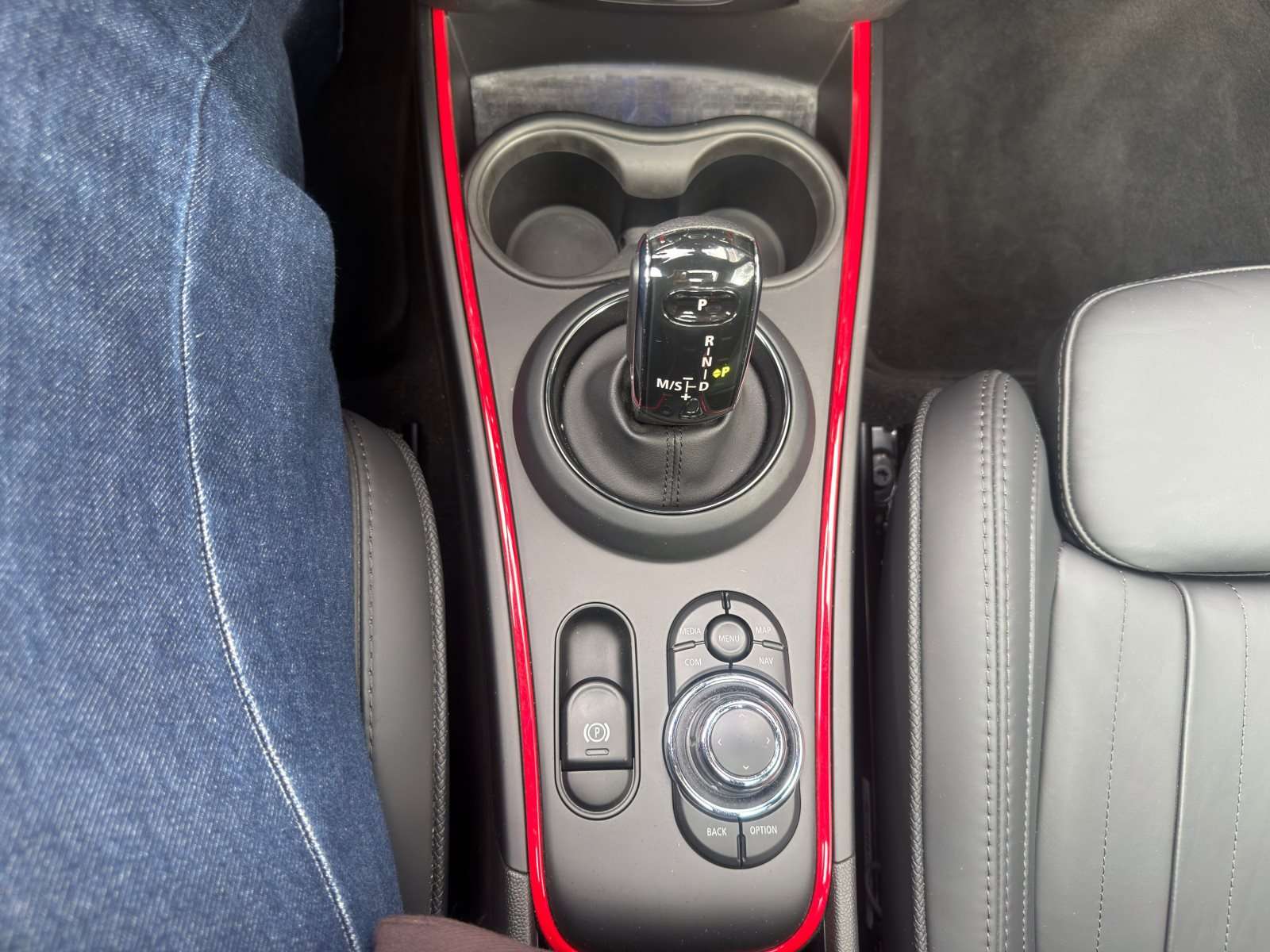 Fahrzeugbild eines MINI MINI