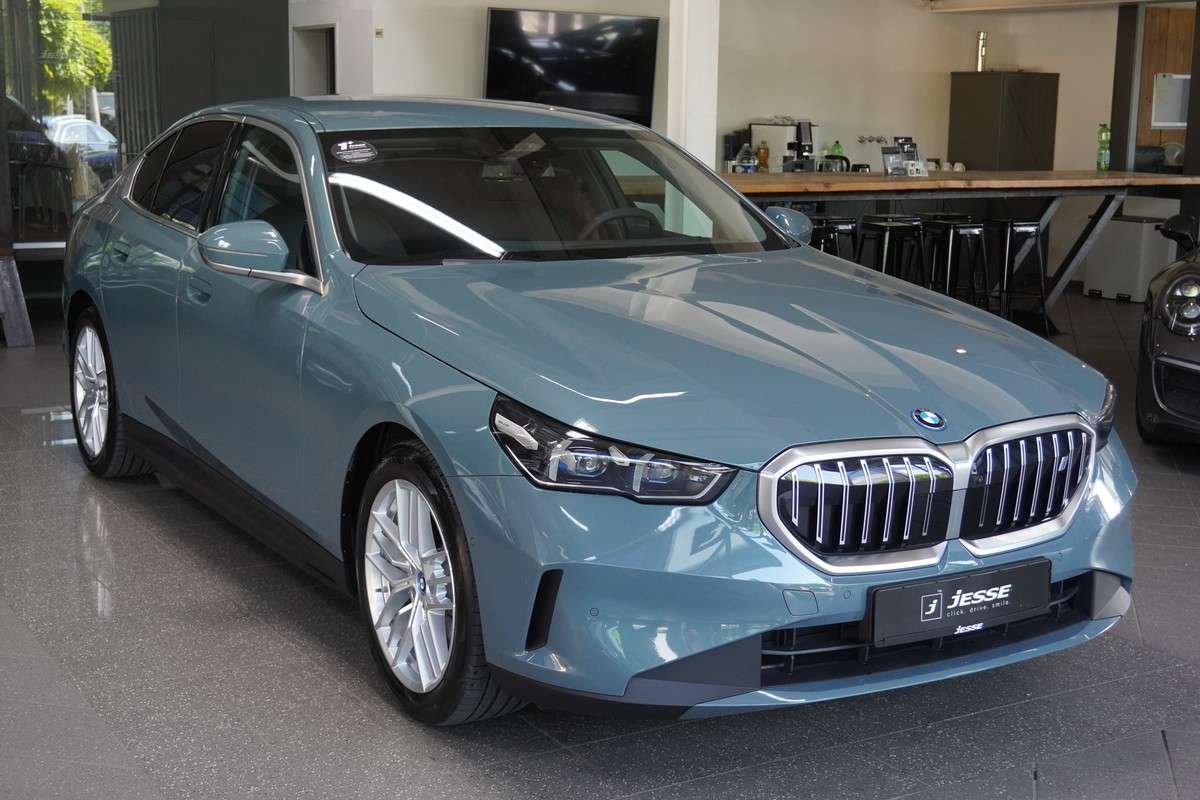 Fahrzeugbild eines BMW i5