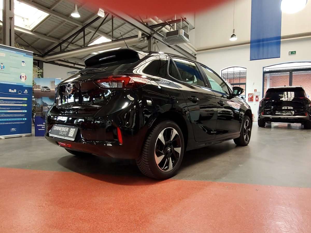Fahrzeugbild eines Opel Corsa