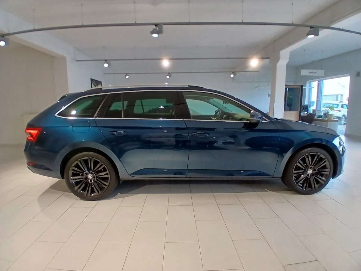 Fahrzeugbild eines Skoda Superb