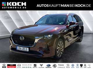 Schräge Frontansicht auf einen Mazda CX-80 , freigestellt