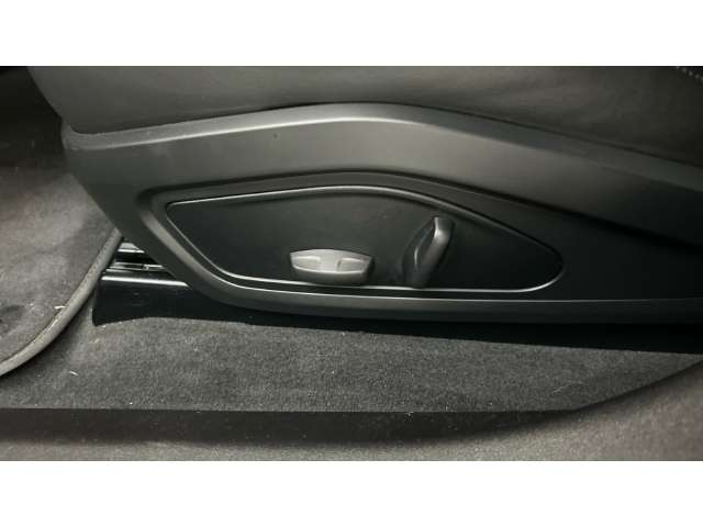 Fahrzeugbild eines Porsche Taycan