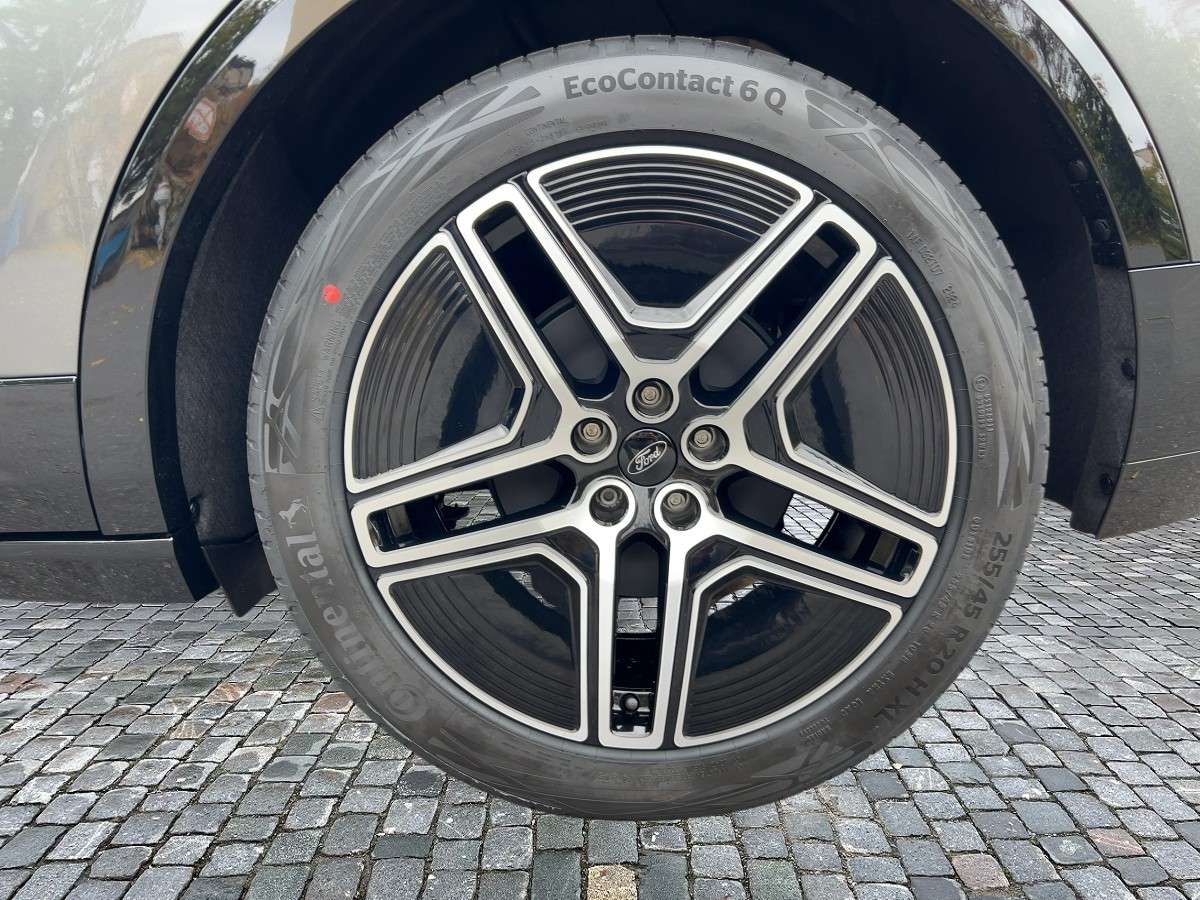 Fahrzeugbild eines Ford Capri