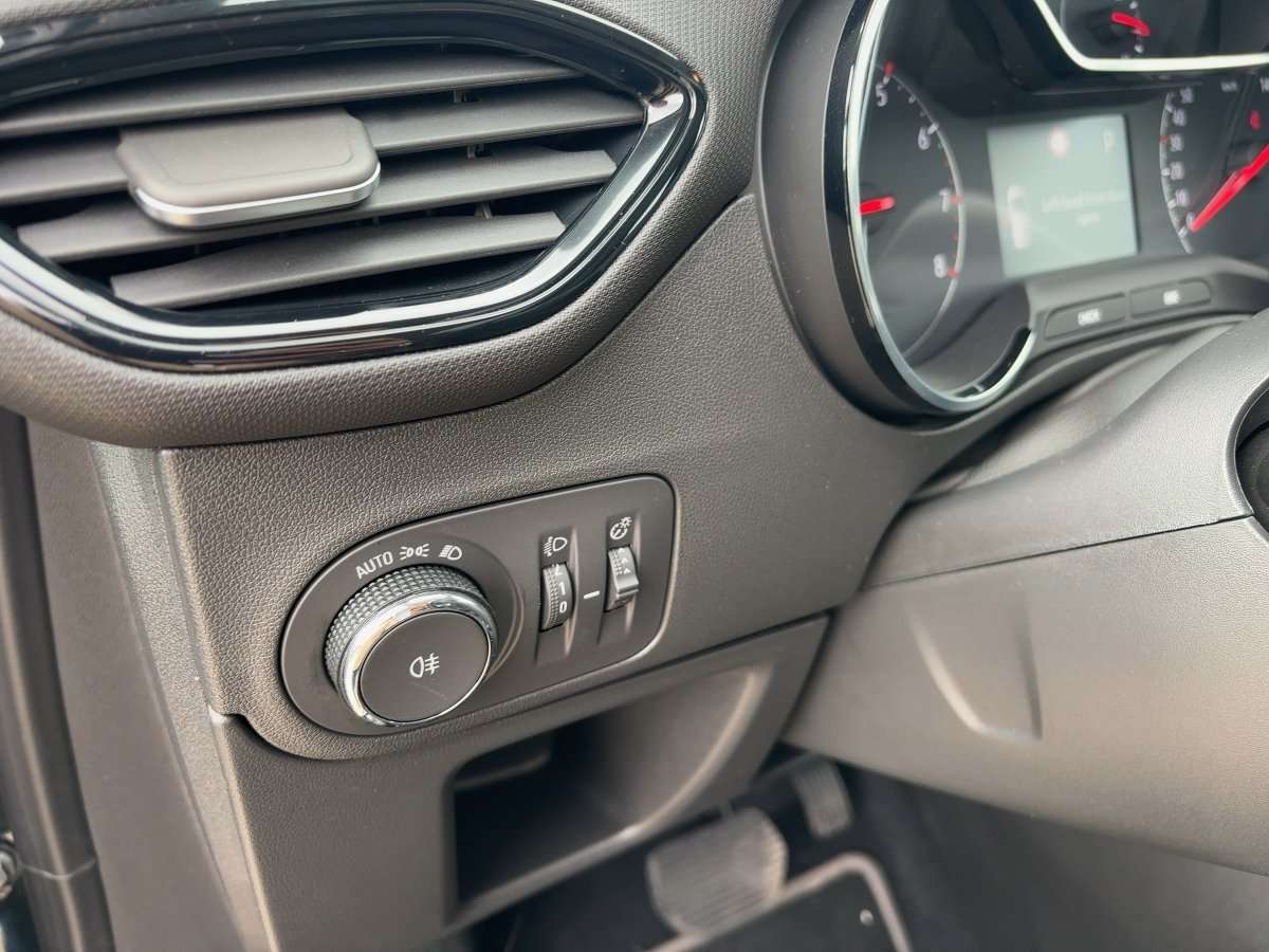 Fahrzeugbild eines Opel Crossland X