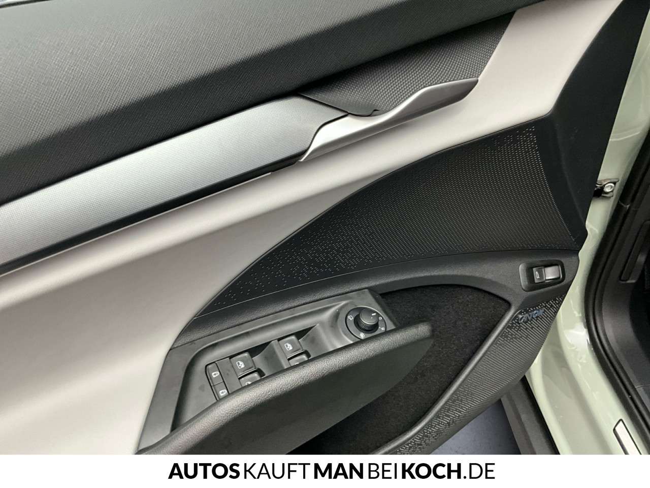 Fahrzeugbild eines Skoda ELROQ