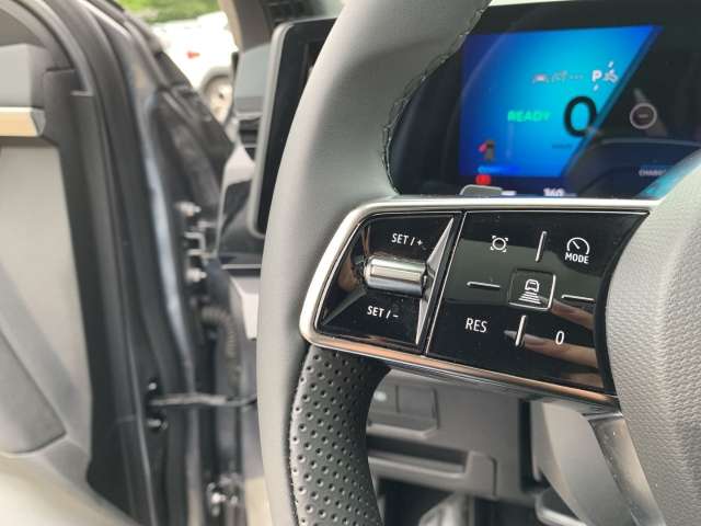 Fahrzeugbild eines Renault Rafale