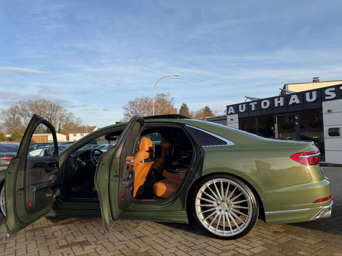 Fahrzeugbild eines Audi S8