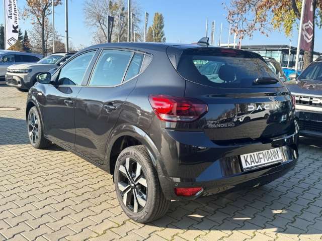Fahrzeugbild eines Dacia Sandero