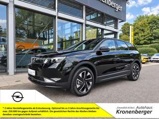 Schräge Frontansicht auf einen Opel Grandland X , freigestellt