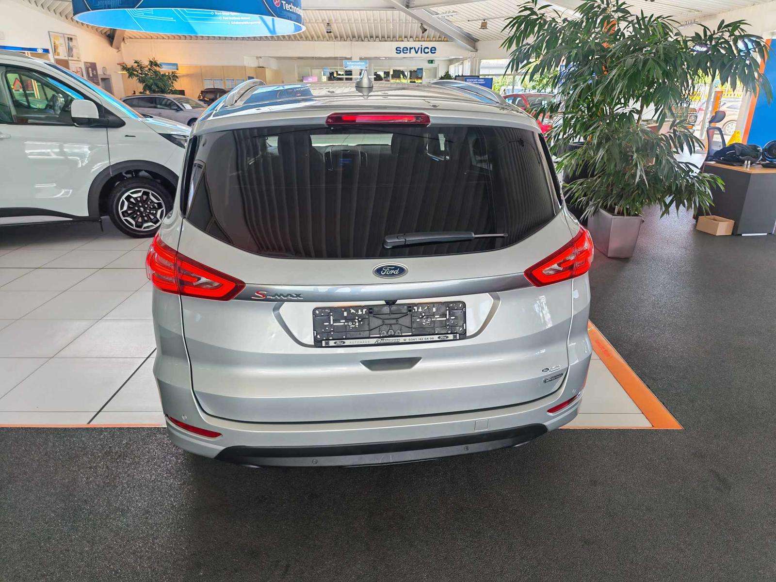 Fahrzeugbild eines Ford S-MAX