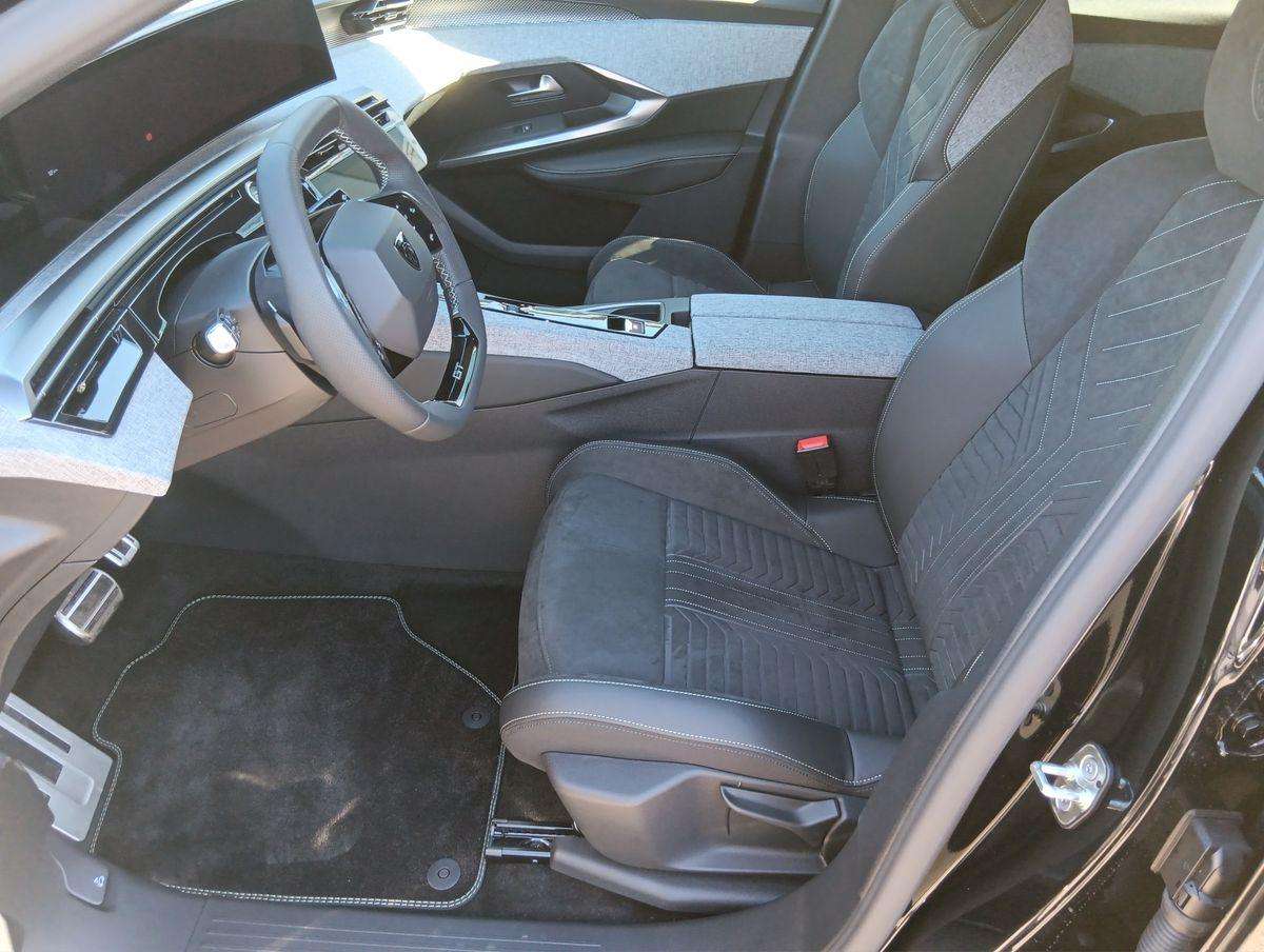 Fahrzeugbild eines Peugeot 3008