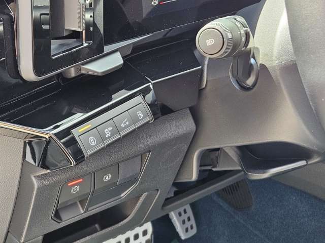 Fahrzeugbild eines Renault Rafale