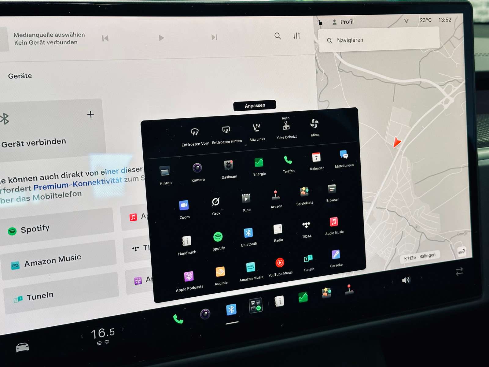Fahrzeugbild eines TESLA Model S