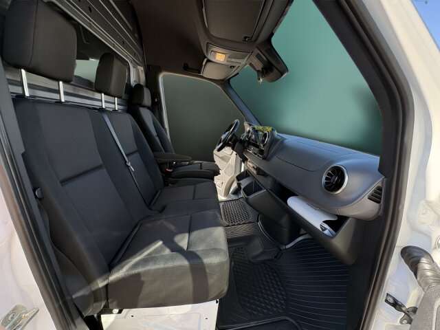 Fahrzeugbild eines Mercedes-Benz Sprinter