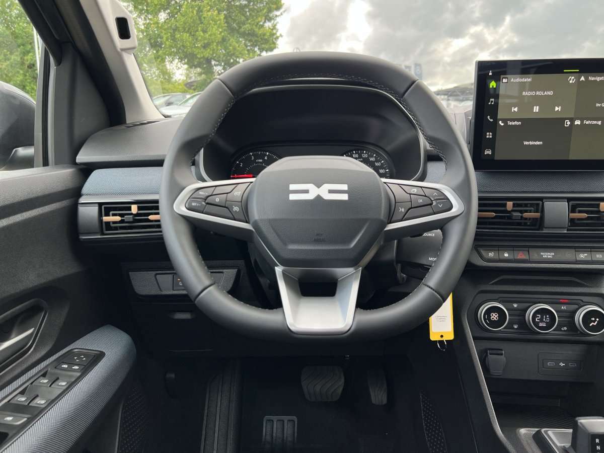 Fahrzeugbild eines Dacia Sandero