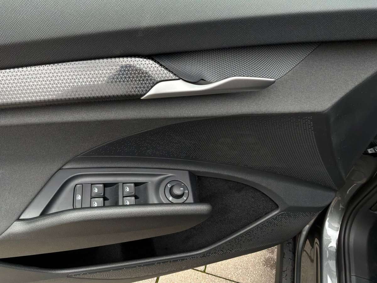 Fahrzeugbild eines Skoda ELROQ