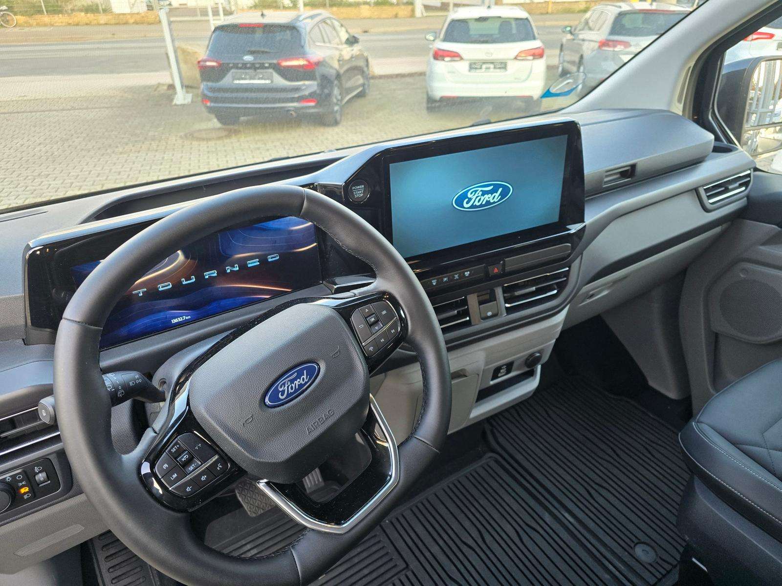 Fahrzeugbild eines Ford Tourneo Custom