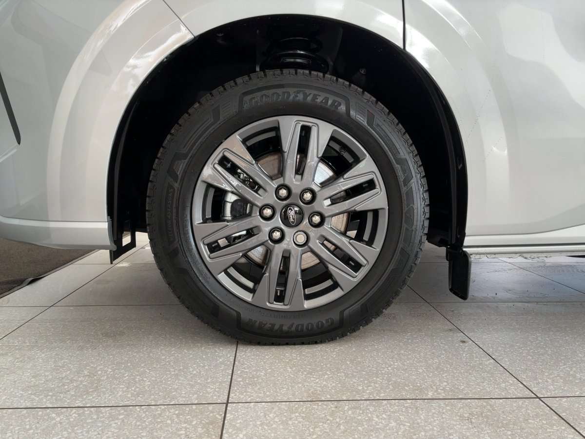 Fahrzeugbild eines Ford Tourneo Custom