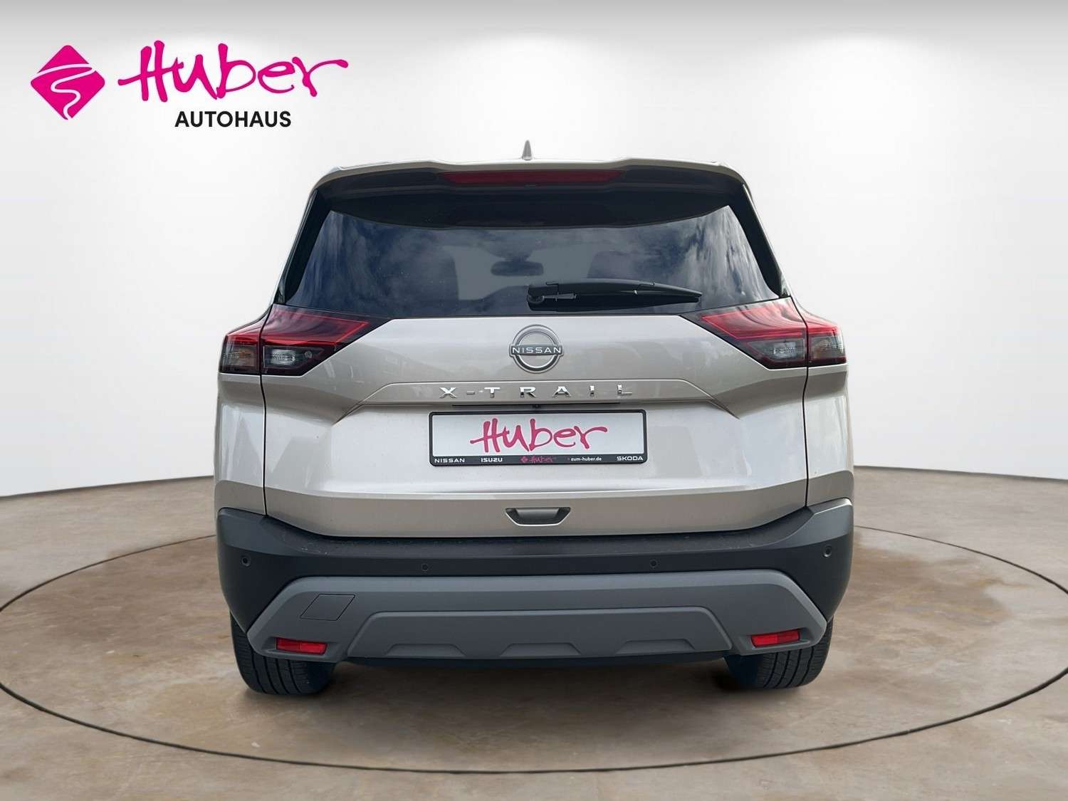 Fahrzeugbild eines Nissan X-TRAIL