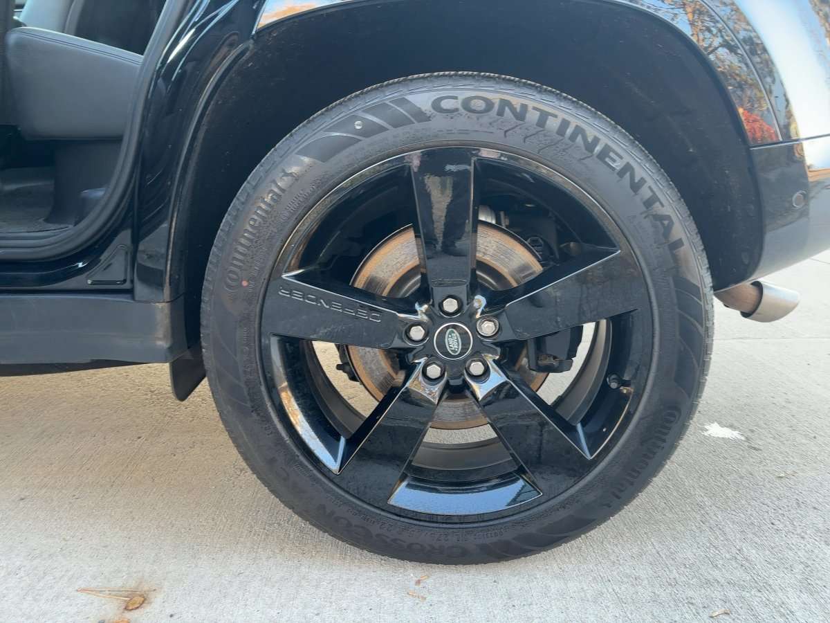 Fahrzeugbild eines Land Rover Defender