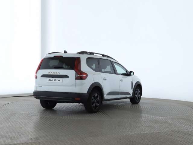 Fahrzeugbild eines Dacia Jogger