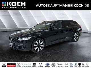 Schräge Frontansicht auf einen Volvo V90 , freigestellt