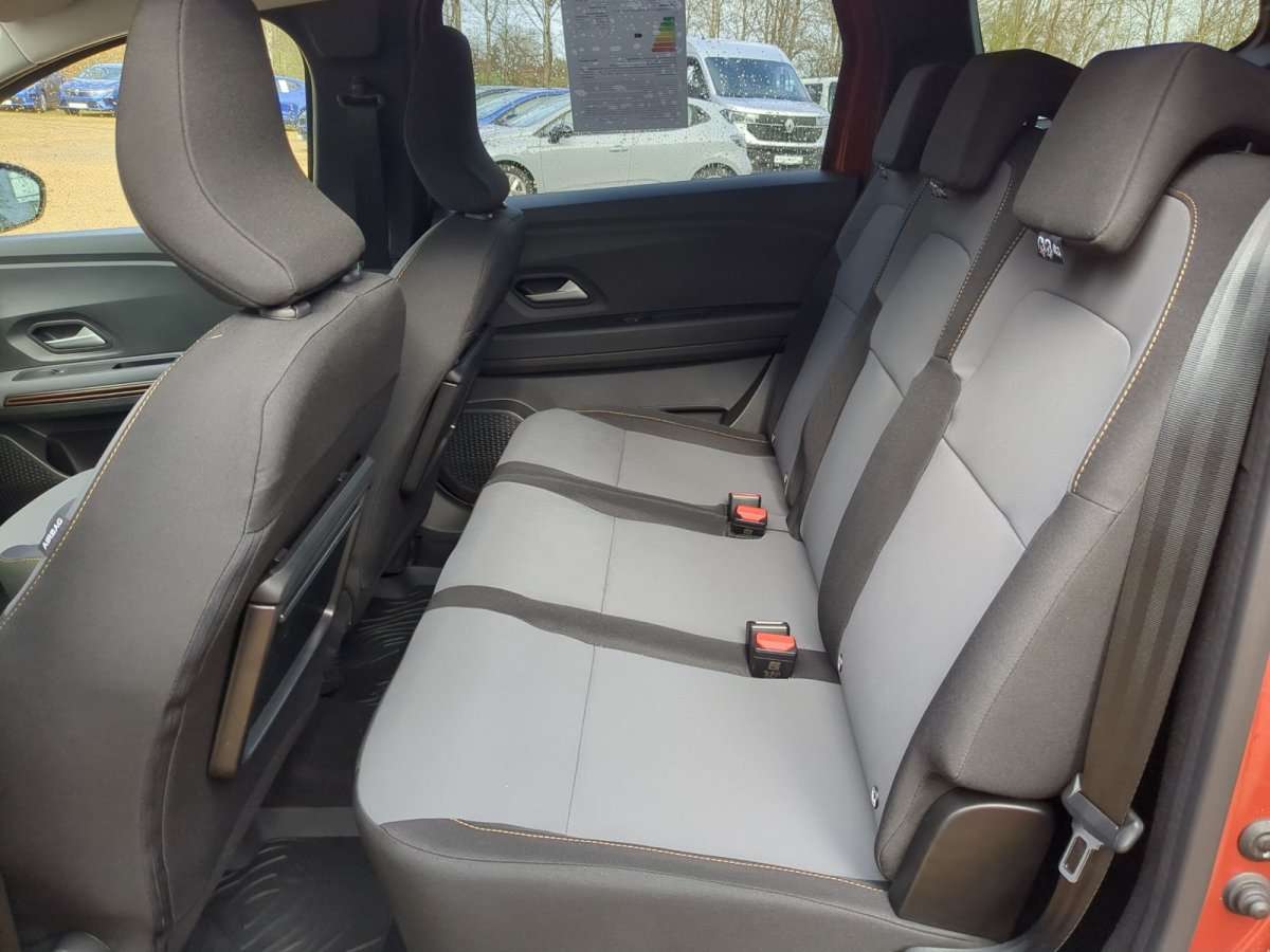 Fahrzeugbild eines Dacia Jogger