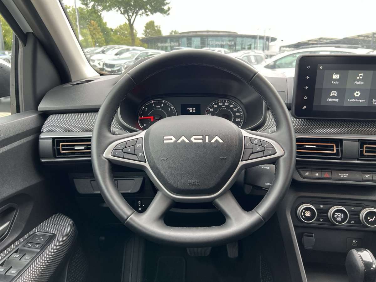 Fahrzeugbild eines Dacia Sandero