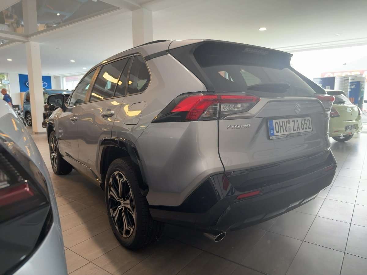Fahrzeugbild eines Suzuki Across