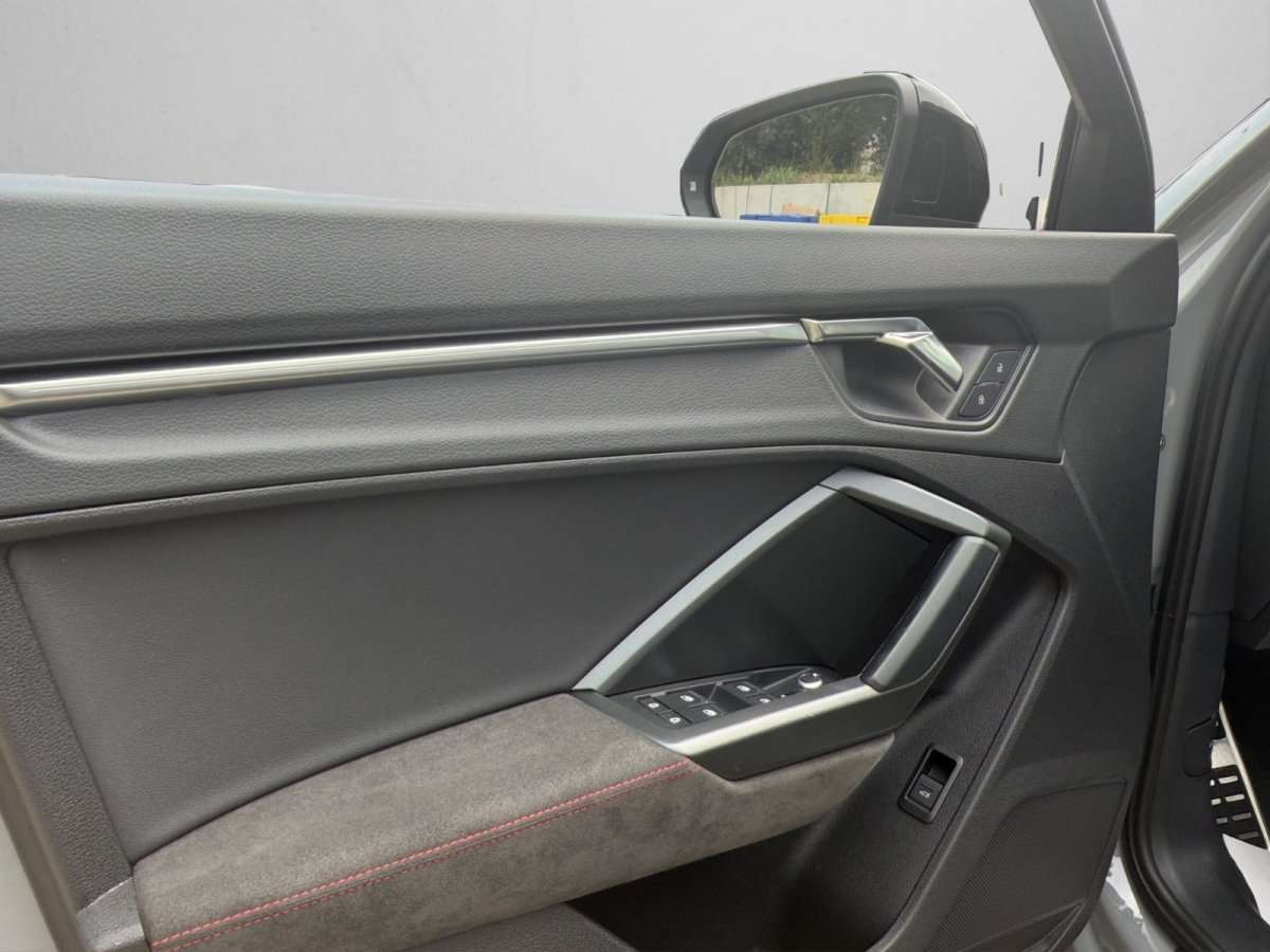 Fahrzeugbild eines Audi RS Q3