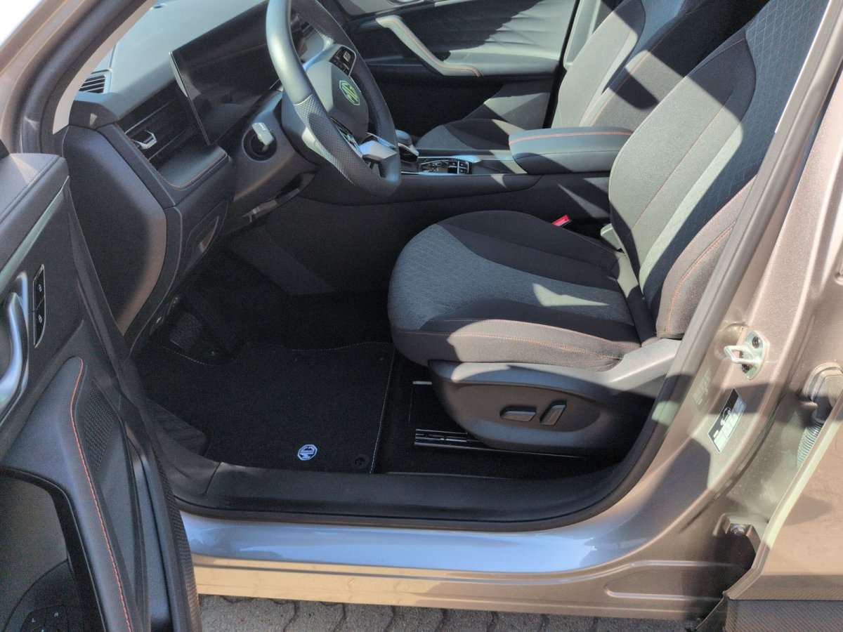 Fahrzeugbild eines MG HS