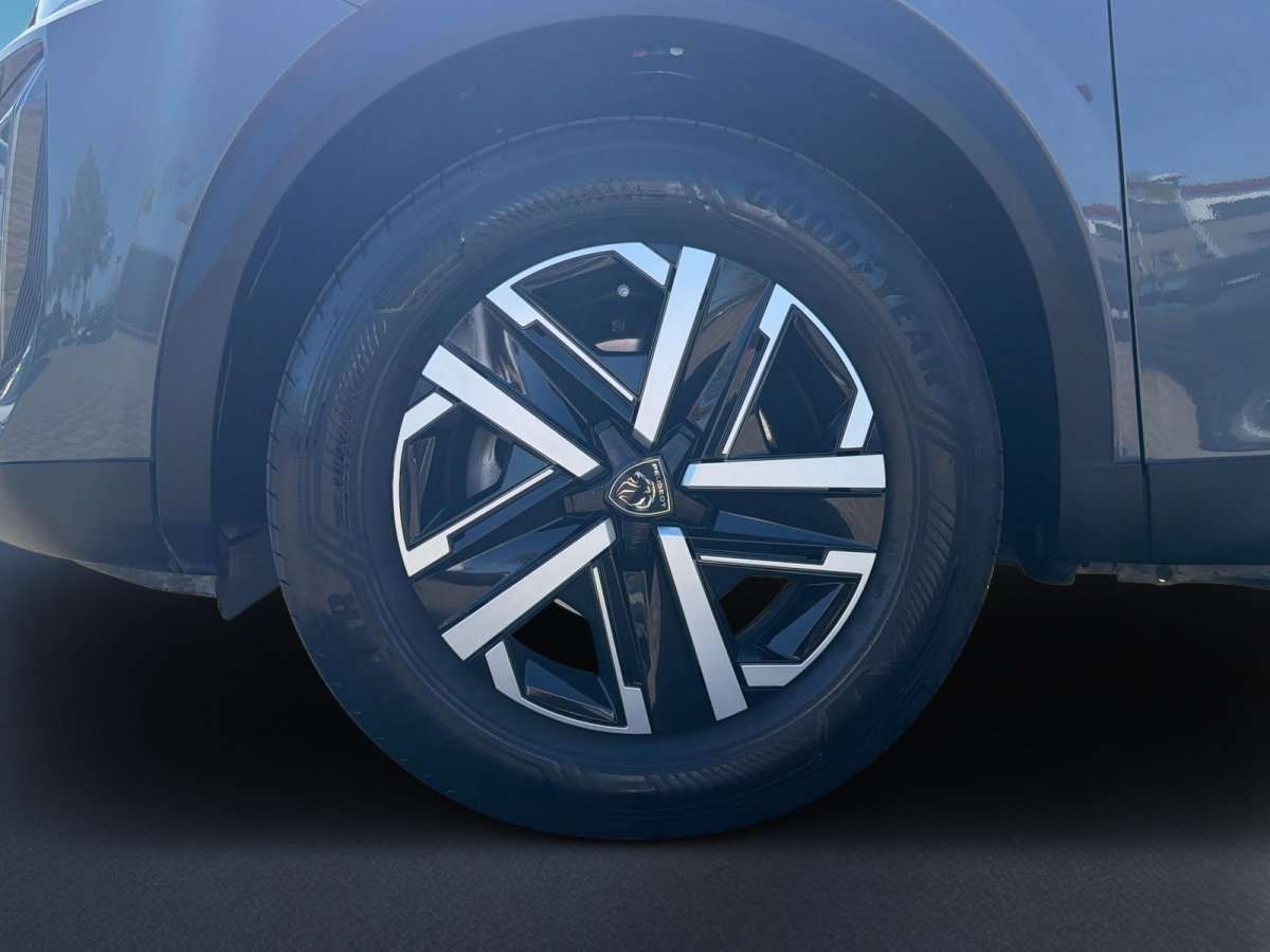 Fahrzeugbild eines Peugeot 2008