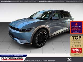 Schräge Frontansicht auf einen Hyundai IONIQ 5 , freigestellt