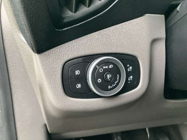 Fahrzeugbild eines Ford Tourneo Connect