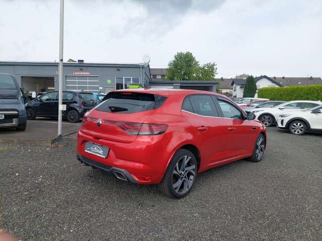 Fahrzeugbild eines Renault Megane E-TECH
