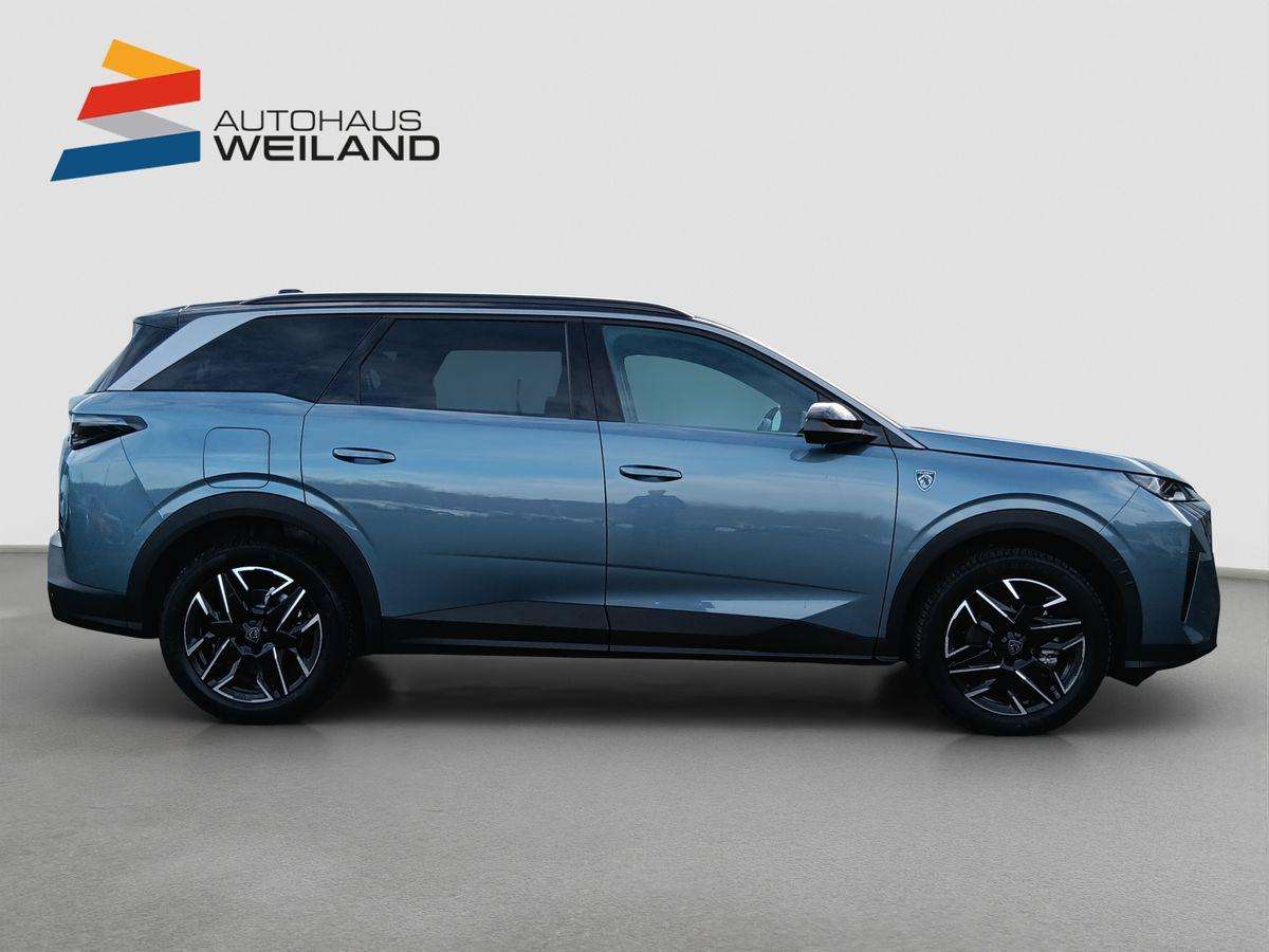 Fahrzeugbild eines Peugeot 5008