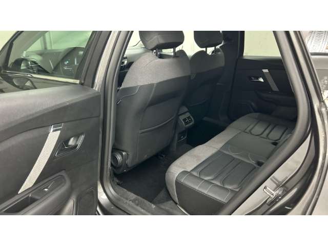 Fahrzeugbild eines Citroën C4 X