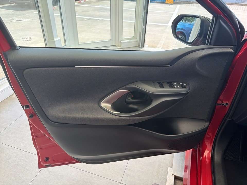 Fahrzeugbild eines Mazda Mazda2 Hybrid