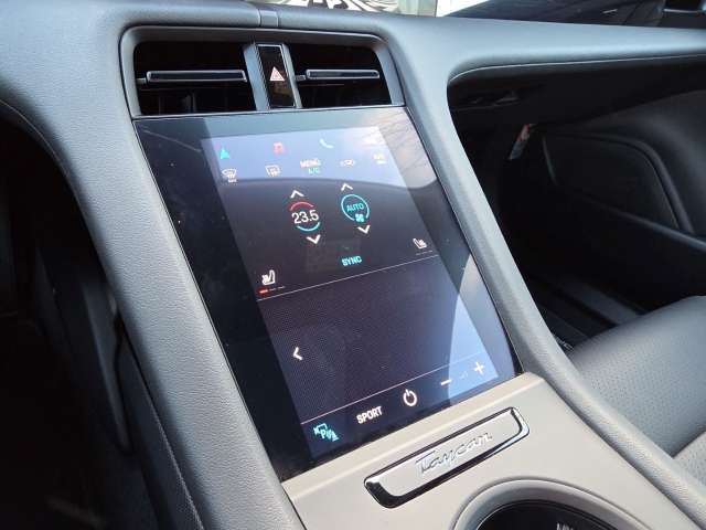 Fahrzeugbild eines Porsche Taycan