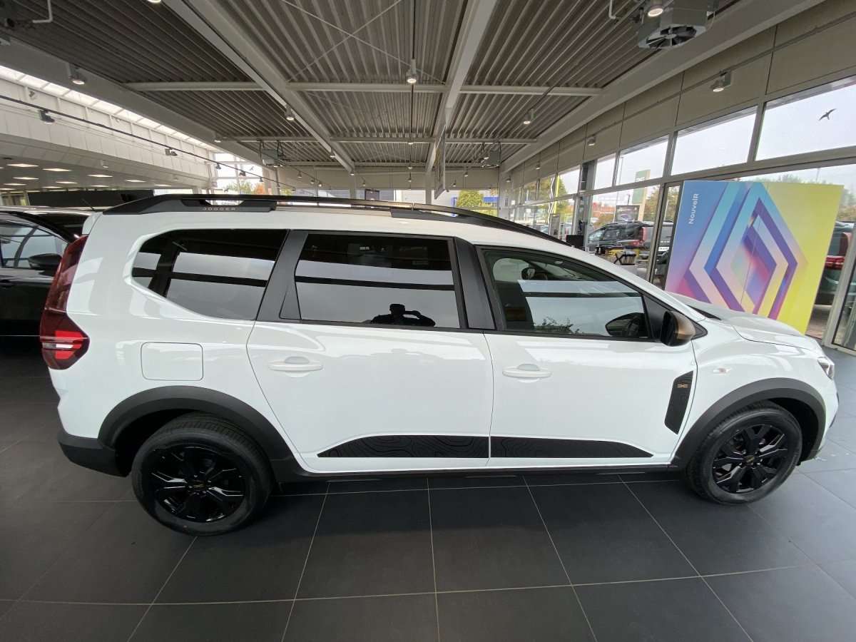 Fahrzeugbild eines Dacia Jogger
